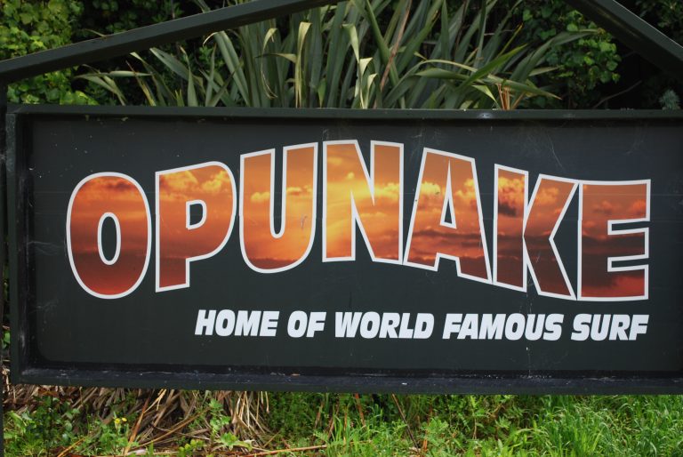 Ōpūnake